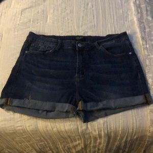 Judy Blue Cuffed Jean Shorts